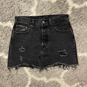 Levis jean skirt 27